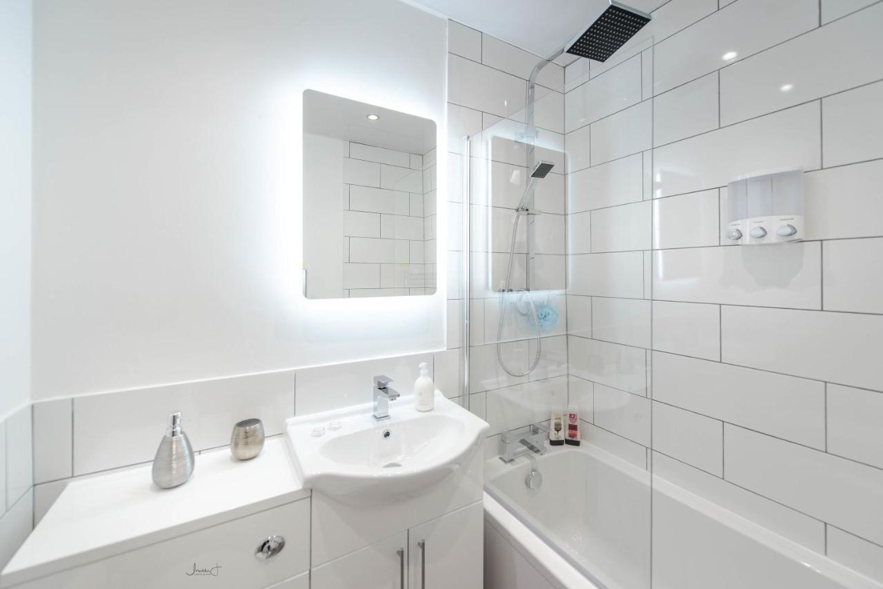 Liverpool Harrow Road Sleeps 6- Infinity Apartment 외부 사진